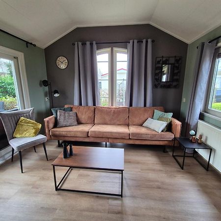 vakantiehuis in zeeland Sint-Annaland Buitenkant foto