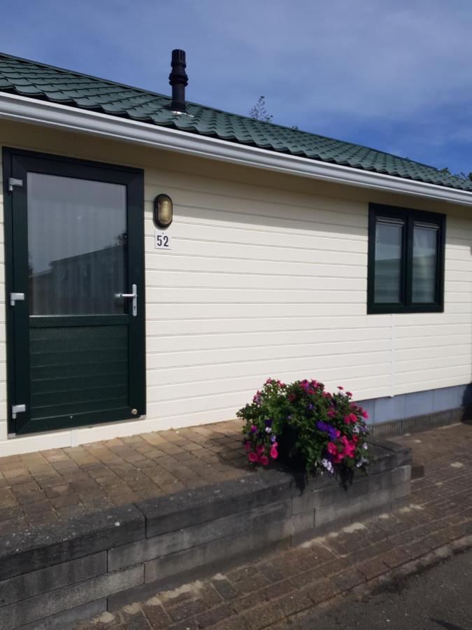 vakantiehuis in zeeland Sint-Annaland Buitenkant foto